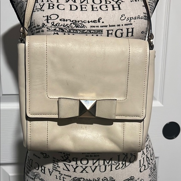 Kate Spade Cream Crossbody Bag with Bow Detail - Picture 2 of 11